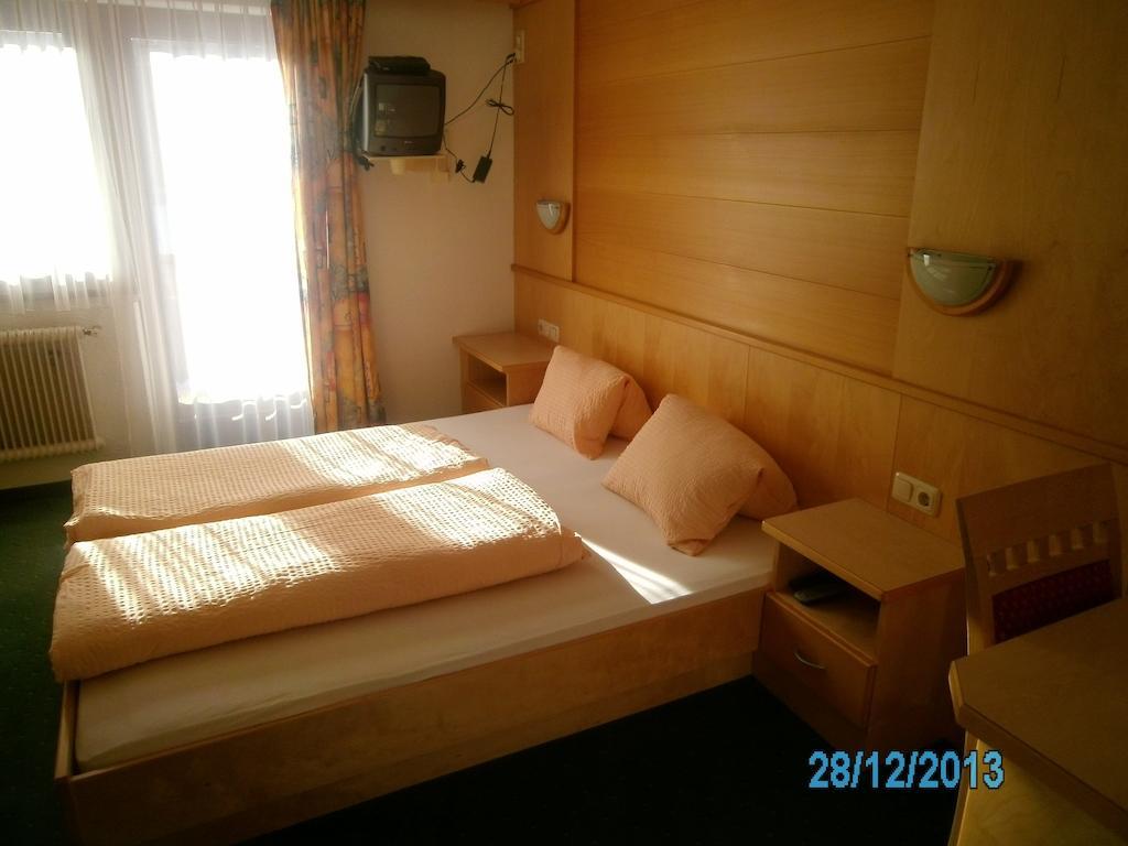 Gaestehaus Hirschenhof Sölden Habitación foto