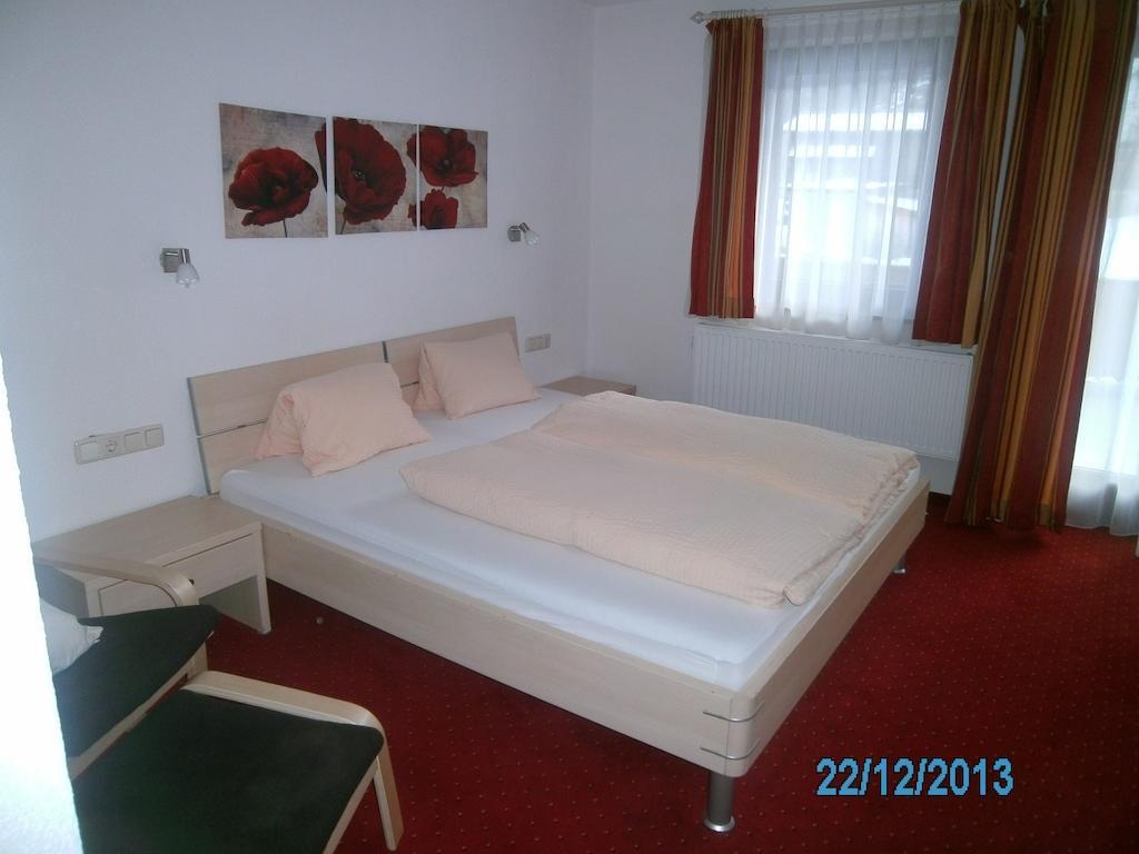 Gaestehaus Hirschenhof Sölden Habitación foto